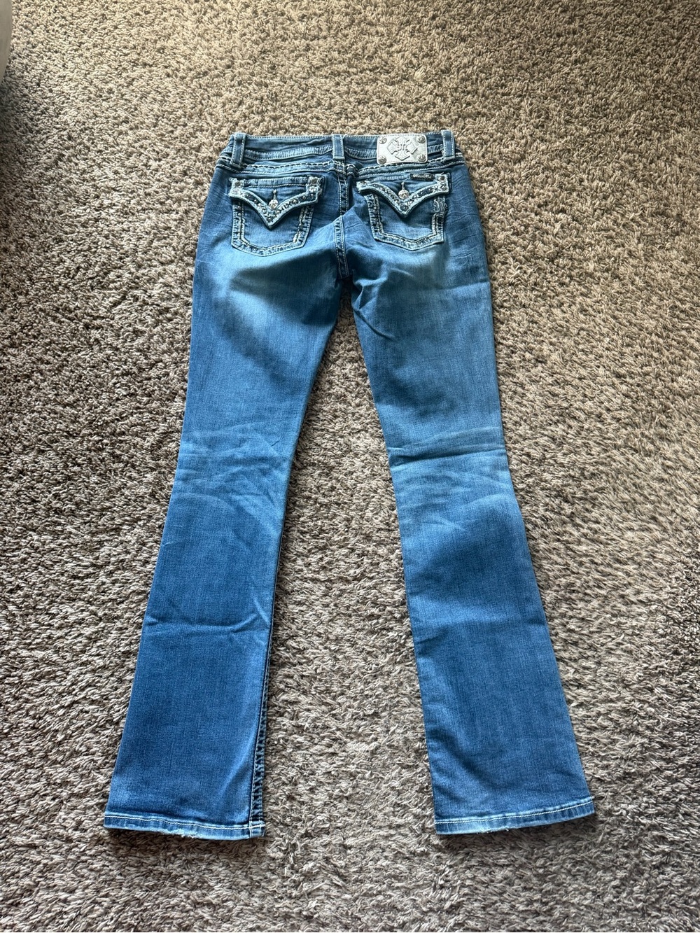Miss Me Signature Bootcut Embellished Jeans Medium Wash Size 30 - Picture 4 of 9